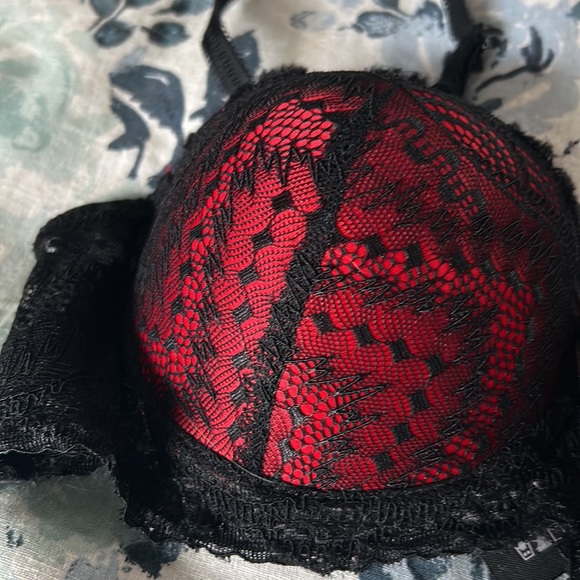 Black/Red Lace Padded Push-up Bra - Sz 34C - Picture 2 of 8